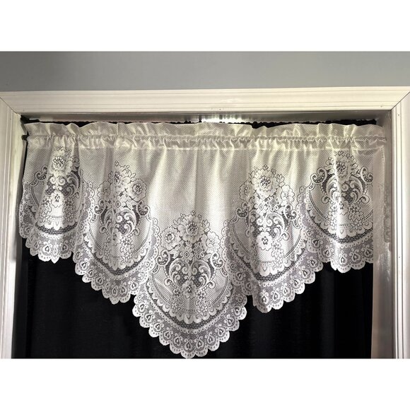 JCPenney Lace Valance 26"L x 48"W Cream Polyester Scalloped Edge Curtain - Picture 1 of 6